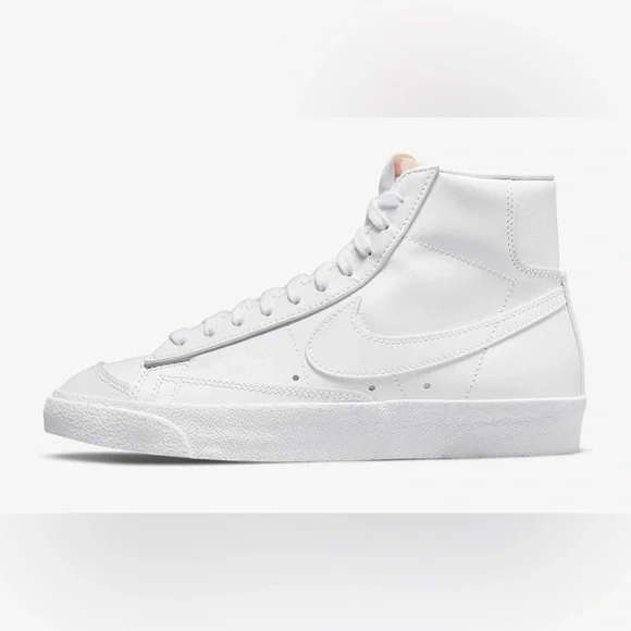 Nike Blazer Mid '77 Women's Shoes - CZ1055-117 - New - Size 9 - Picture 3 of 14